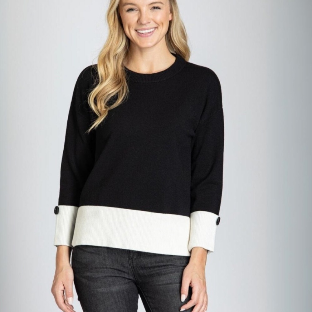 APNY Apparel Black and White Color block Crew Neck Sweater Top Medium